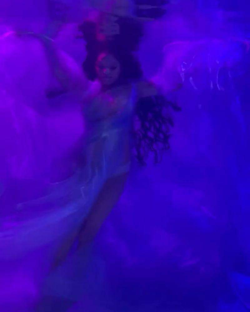 Instagram.com/hallebailey